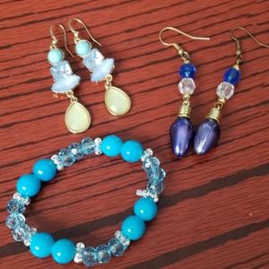 Blue earrings 2 pair with bracelet